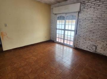 PH · 70m² · 3 Ambientes · Depto Tipo Casa en Alquiler Av Mitre 6400 Wilde P. Baja