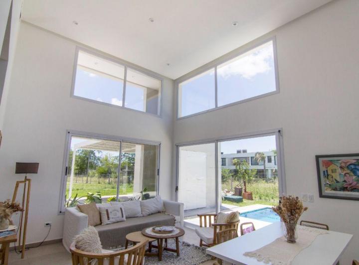 Casa · 173m² · 4 Ambientes · 2 Cocheras