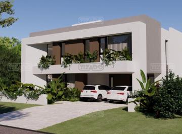 Casa · 215m² · 4 Ambientes · 2 Cocheras · Casa en Venta en Village Joven, Pueblo Vista, Bella Vista