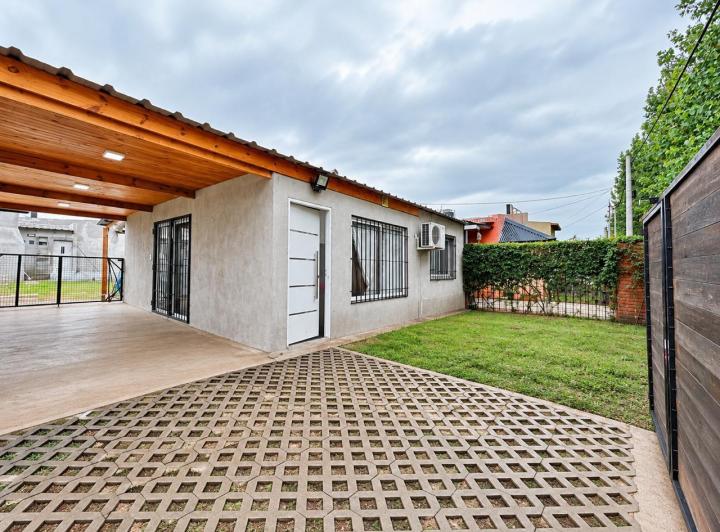 Casa · 70m² · 5 Ambientes · 1 Cochera