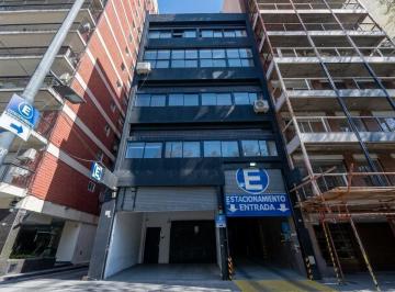 Oficina comercial · 1856m² · 20 Cocheras · Edificio Comercial en Block