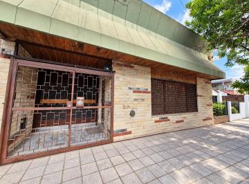 Casa · 200m² · 4 Ambientes · 2 Cocheras · Casa en Venta con Piscina, 4 Ambientes y Cochera, Villa Bosch