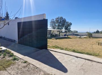 Terreno · 800m² · 3 Ambientes · Quincho con Pileta en Venta Challao
