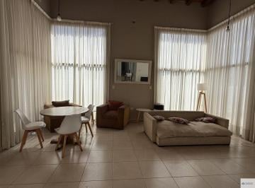 Casa de 3 ambientes, Carrodilla · Casa en Alquiler C/ Cochera en Carrodilla