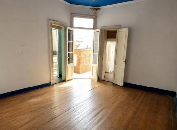 PH · 58m² · 3 Ambientes · Venta PH 3 Amb Para Reciclar en Barracas