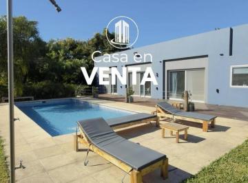 Casa · 323m² · 4 Ambientes · Casa en Venta en Barrio Privado Altos de Zorraquín. Concordia, Er.