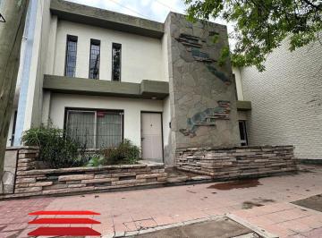 Casa de 6 ambientes, Dorrego · Casa en Venta en Dorrego | 3 Dorm., Escritorio, Cochera y Patio