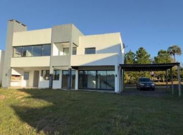 Casa · 120m² · 3 Ambientes · En Venta Hermosa Casa en Chacras del Río - Estancia Grande, Barrio Cerrado