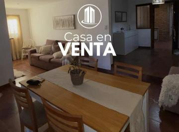Casa · 140m² · 3 Ambientes · Vendo. Casa en Calle Urdinarrain. Concordia, Er.