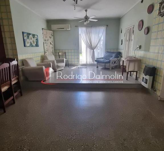 Casa · 190m² · 6 Ambientes · 1 Cochera