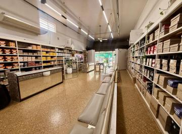 Local comercial , San Fernando · Alquiler Imponente Local Constitución