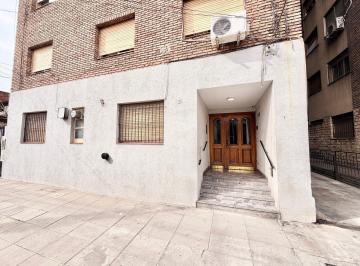 Excelente departamento 2 ambientes a metros de Av. Yrigoyen y de estación de tren Gerli - 1 · Excelente Departamento 2 Ambientes a m de Av Yrigoyen y de Estación de Tren Gerli