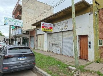 Local comercial · 200m² · Venta Local Comercial Al Frente + Galpón Al Fondo