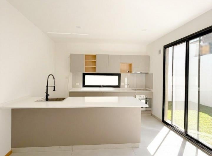 Casa · 161m² · 3 Ambientes · 1 Cochera