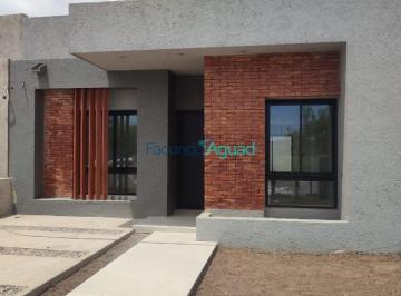 Casa · 85m² · 3 Ambientes · 1 Cochera · Dúplex - 2 Dorm. - San Ignacio Village