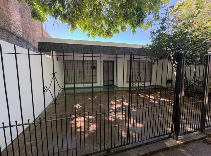 Casa · 70m² · 3 Ambientes · 1 Cochera