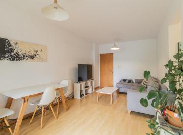 Departamento · 51m² · 3 Ambientes · 1 Cochera · Departamento. Frente. Balcón y Cochera Cubierta. Baulera
