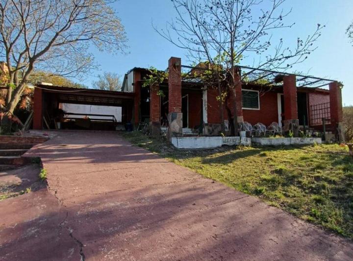 Casa · 70m² · 3 Ambientes · 2 Cocheras
