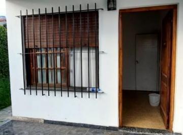Casa · 180m² · 3 Ambientes · 2 Cocheras · Alquiler Casa Tres Ambientes San Miguel