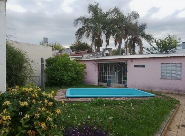 Casa · 250m² · 5 Ambientes · 1 Cochera