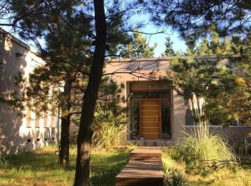 Casa · 130m² · 4 Ambientes · Casa en Alq. Temporario en Costa Esmeralda, Bo Senderos Uno