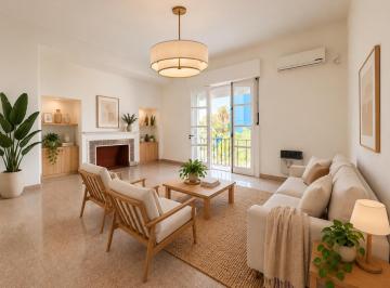 Casa · 100m² · 6 Ambientes · Apto Credito! a Mtrs. Nva. Cba. - Casa Planta Alta Terraza con Asador! 2d Mas Escritorio 2b.