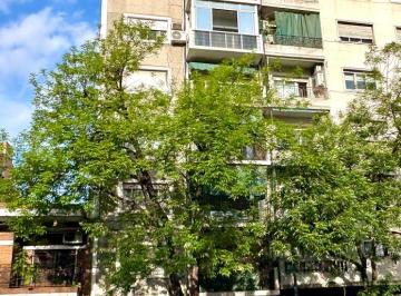 Departamento de 3 ambientes, Boedo · Semipiso en Piso Alto con Mucho Sol, Amplios Dorm. y Balcón