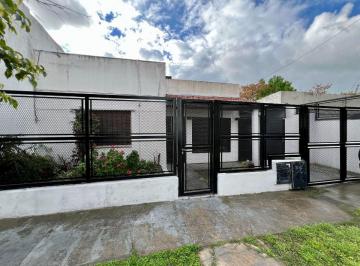 Casa de 4 ambientes, La Plata · Casa de Dos Dorm. y Cochera