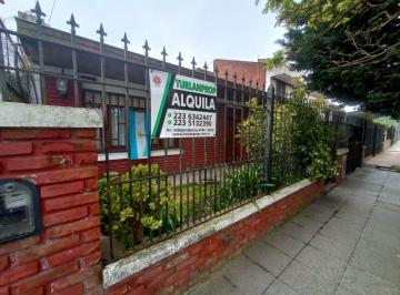 Casa · 164m² · 4 Ambientes · 2 Cocheras · Alquiler Casa 4 Amb Cochera y Quincho