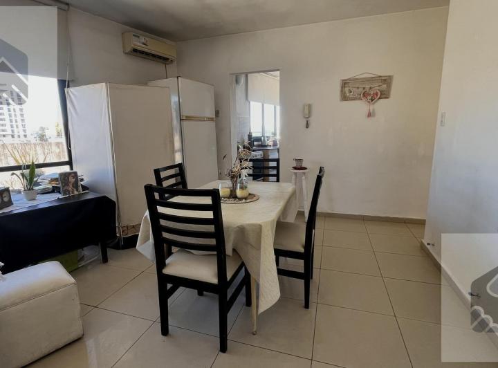 Departamento · 64m² · 5 Ambientes · 1 Cochera