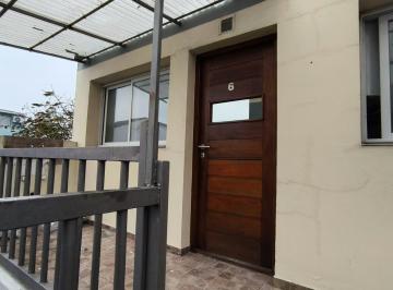 PH · 65m² · 3 Ambientes · 1 Cochera · PH en Villa Primera