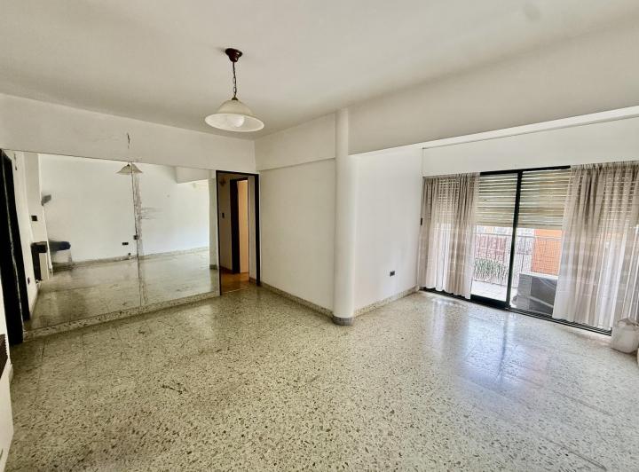 Departamento · 70m² · 5 Ambientes · 1 Cochera