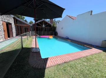 Casa · 298m² · 10 Ambientes · 2 Cocheras · Casa en Venta Zona Colegio Lasalle 3 Dor. Pileta, Quincho, Cochera 2 Autos