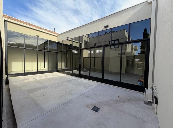 Local comercial · 155m²