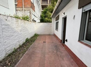 Departamento de 2 ambientes, La Plata · Departamento Interno con Patio en Alquiler.