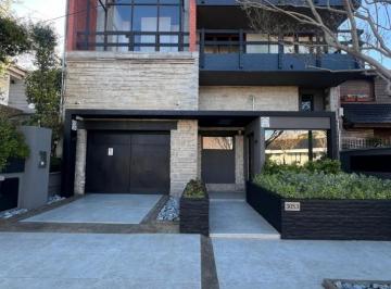 Oficina comercial · 30m² · Oficina Comercial. Amplia en 2 Plantas. Zona Guemes