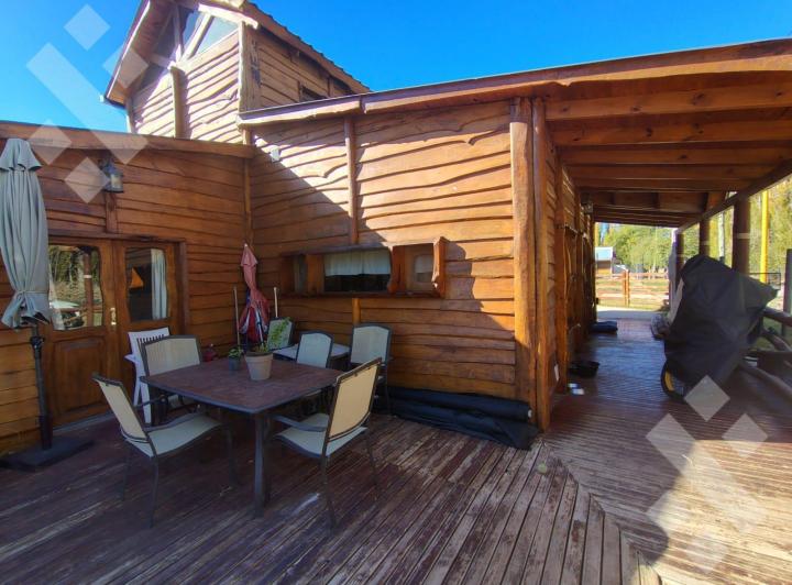 Casa · 126m² · 5 Ambientes · 1 Cochera