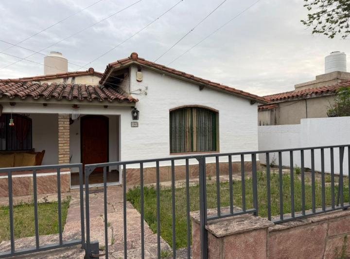 Casa · 120m² · 4 Ambientes · 1 Cochera