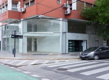Local comercial · 383m² · Local en Esquina - Av del Libertador y Correa