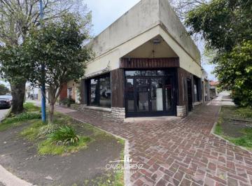 Local comercial · 157m² · 3 Ambientes · Chauvin - Santa Fe 3890, Esquina Formosa - Propiedad en Block - Vivienda Mas 2 Locales