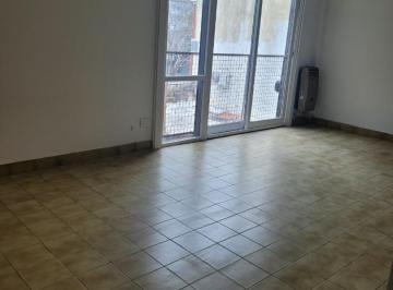 Departamento · 46m² · 2 Ambientes · Comodo Depto de 2 Amb S/av Maipu