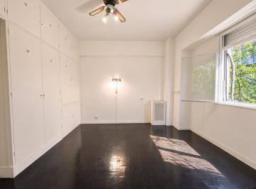 Departamento · 26m² · 1 Ambiente · Monoambiente Luminoso con Techos Altos en Once