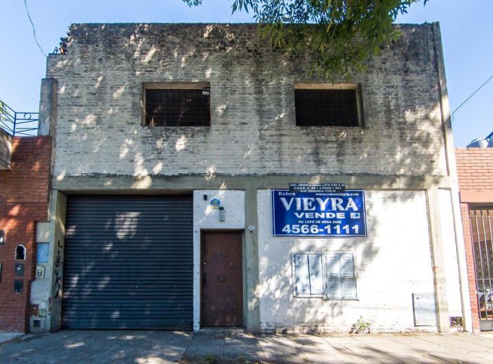 Terreno · 437m²