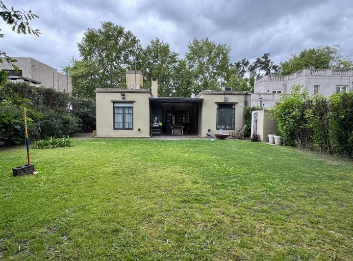 Casa · 120m² · 4 Ambientes · 2 Cocheras
