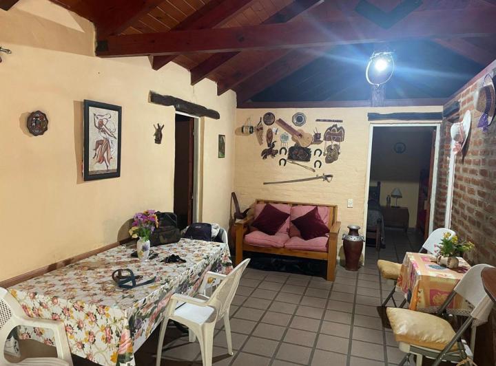 Casa · 95m² · 4 Ambientes · 2 Cocheras