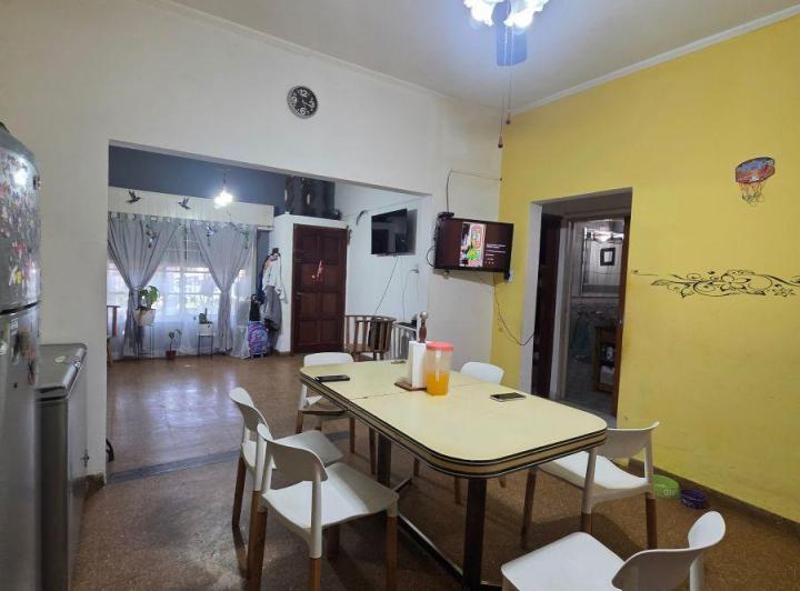Casa · 115m² · 4 Ambientes · 3 Cocheras