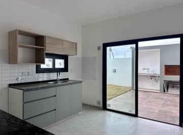 PH · 75m² · 4 Ambientes · 1 Cochera · PH - Brisas de Manantiales