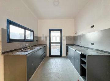 Casa · 75m² · 2 Dormitorios · 1 Cochera · Oportunidad Duplex en Venta 2 Dorm Planta Baja Pampas de Manantiales