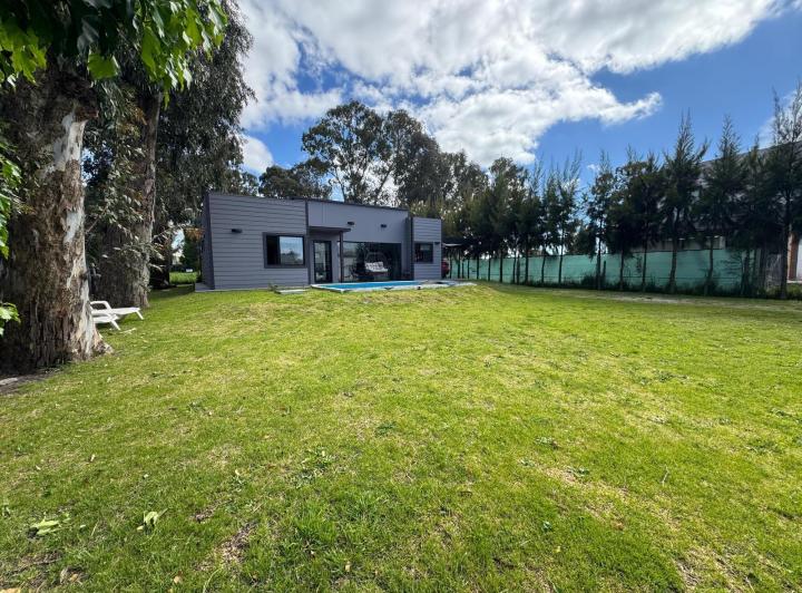 Casa · 108m² · 3 Ambientes · 2 Cocheras