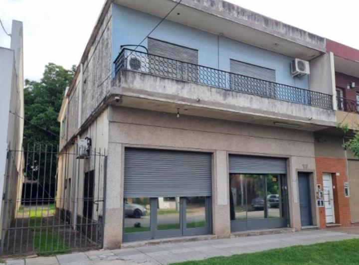 Casa · 289m² · 6 Ambientes · 4 Cocheras